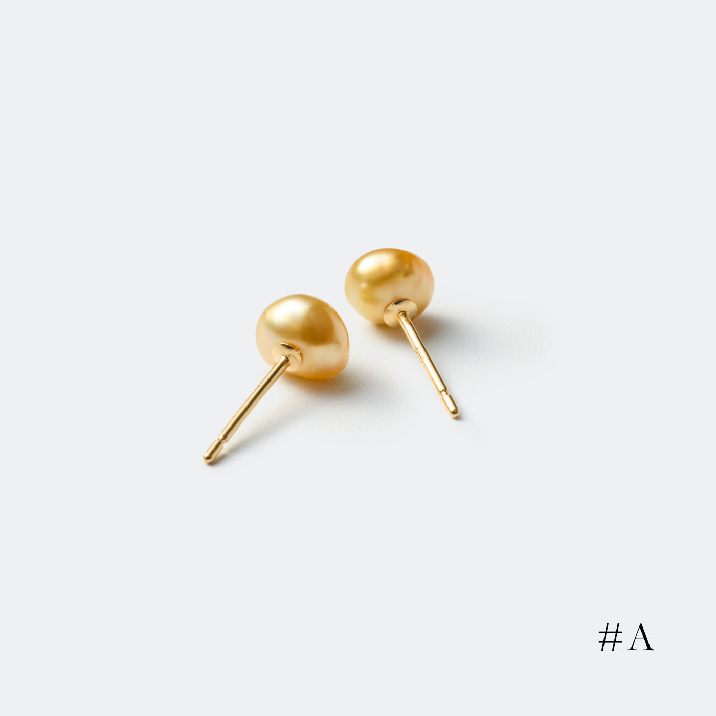 Keshi Studs - 4mm Golden S.S.P. Keshi