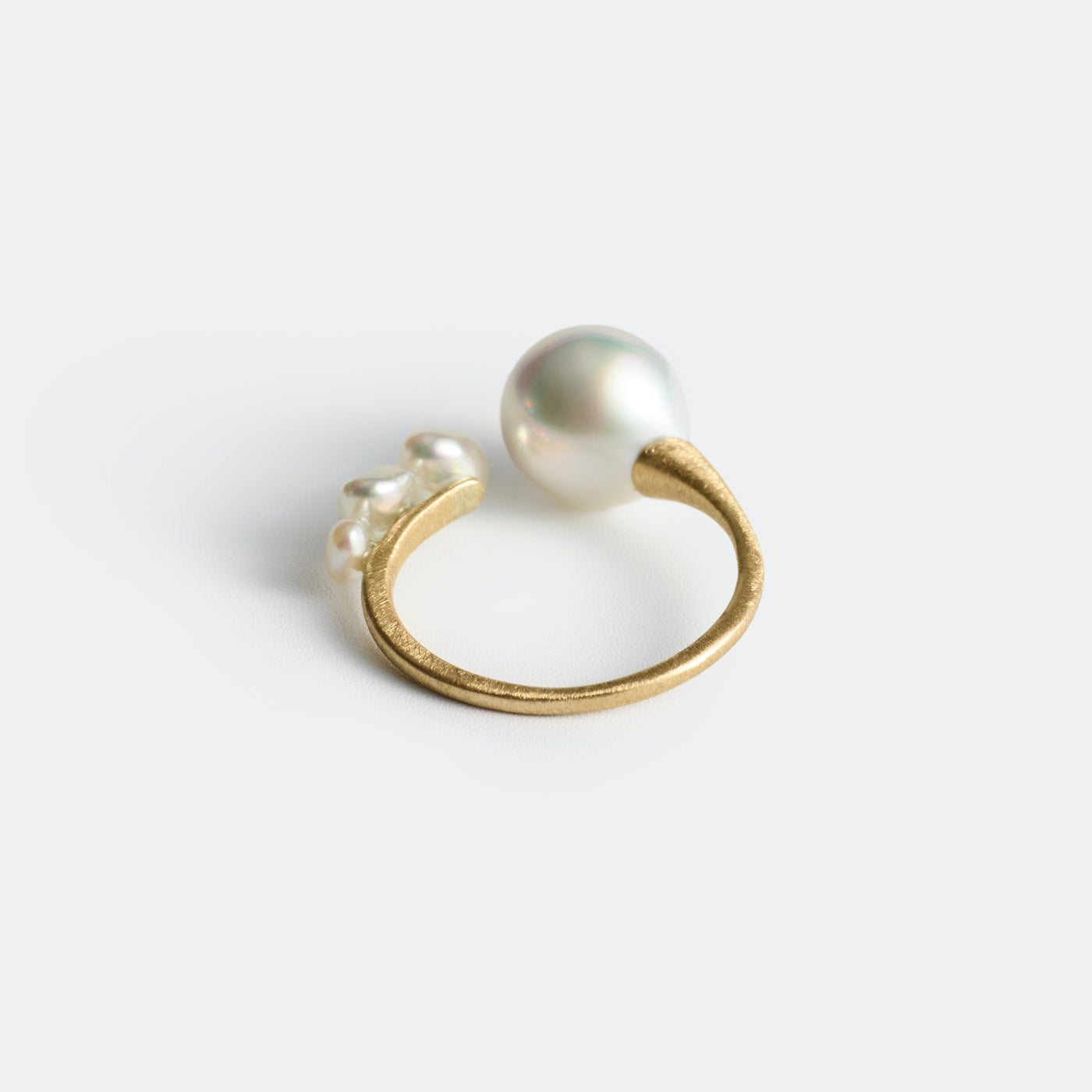 Flowing Open Ring < Luxe > - SSP & Akoya Keshi