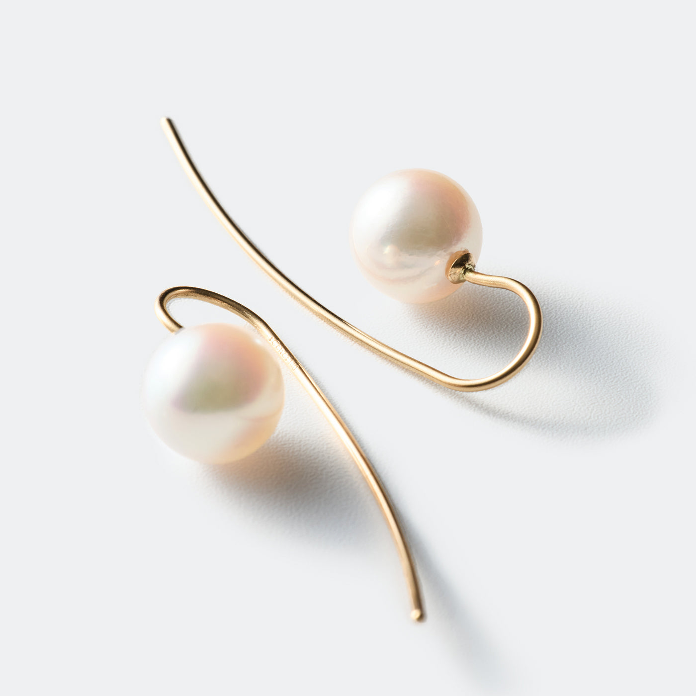 Trickle Hook Pierced Earrings - Akoya Pearl (Pink)