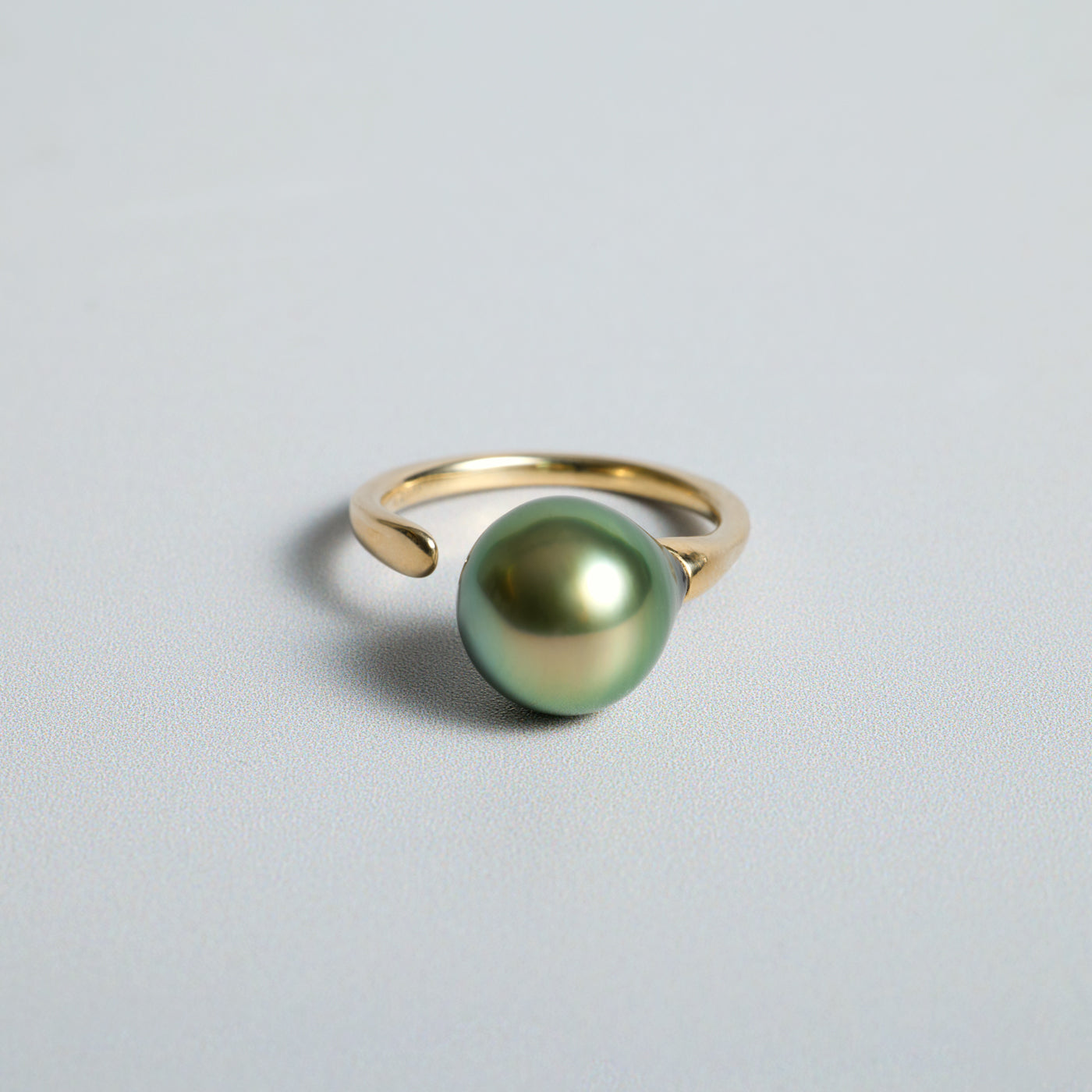 Flowing Open Ring - Tahitian Pearl