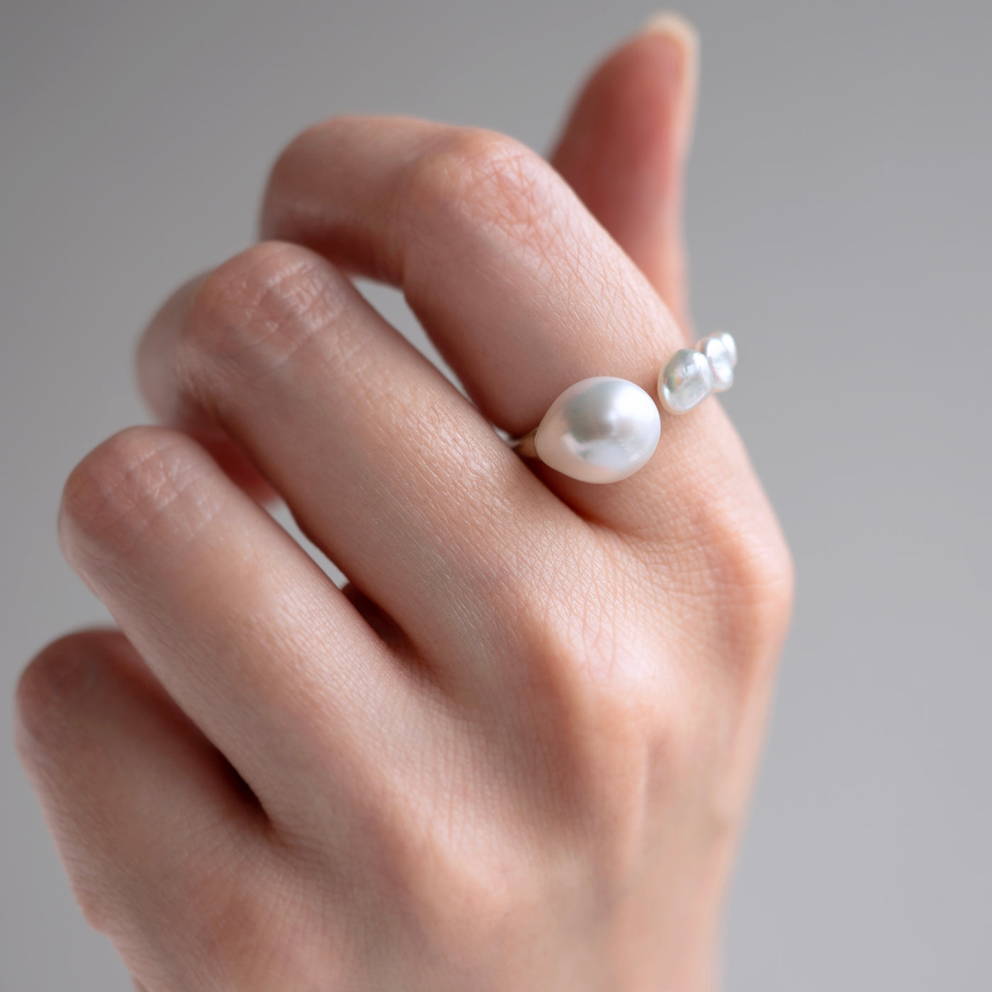 Flowing Open Ring < Luxe > - SSP Pearl & Akoya Keshi