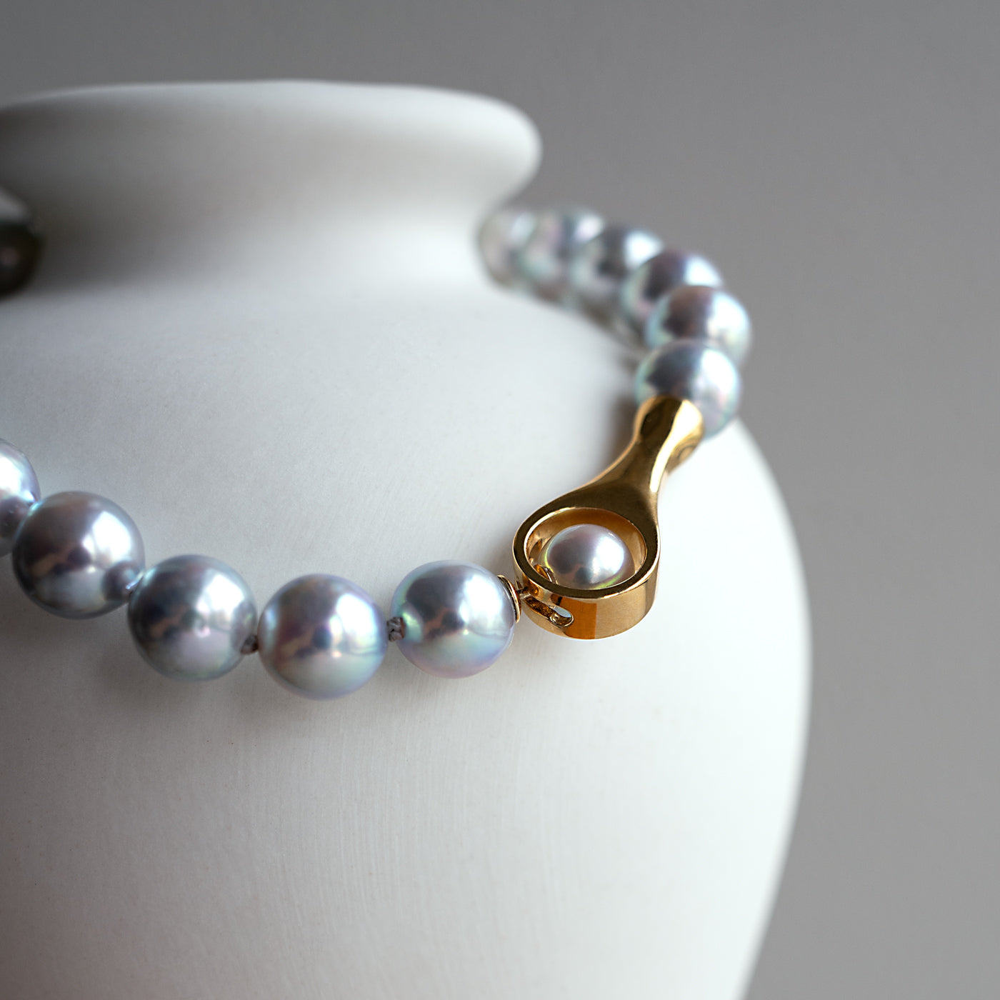 【ESSENTIALS】 7.0-7.5mm Blue Akoya Pearl Bracelet