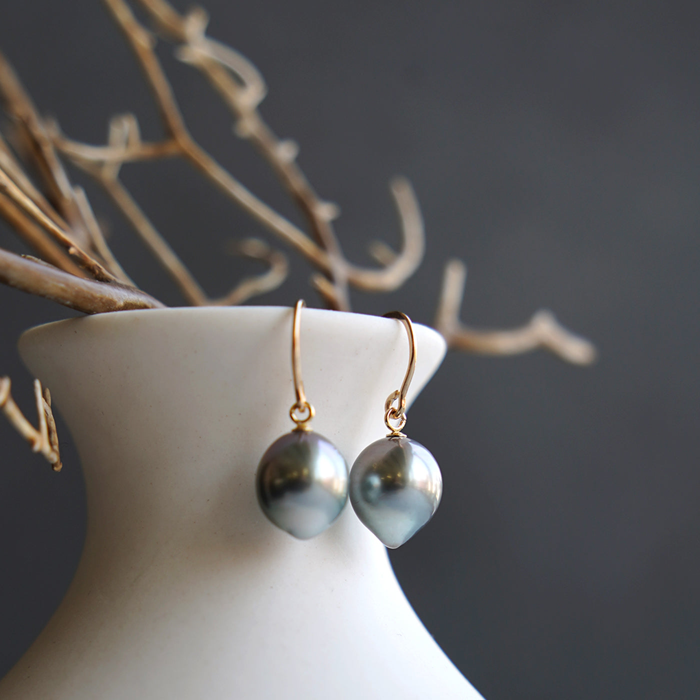 Trickle Hook Earrings - Tahitian Pearl