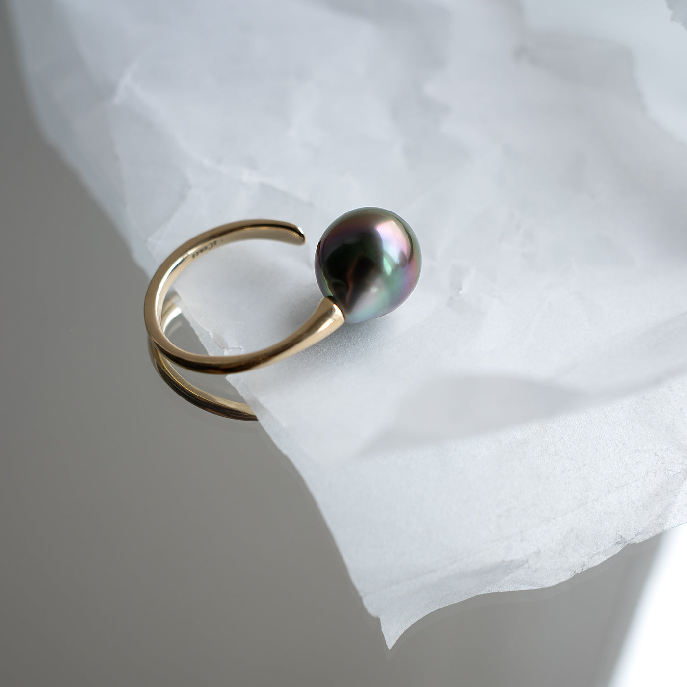 Flowing Open Ring - Tahitian Pearl