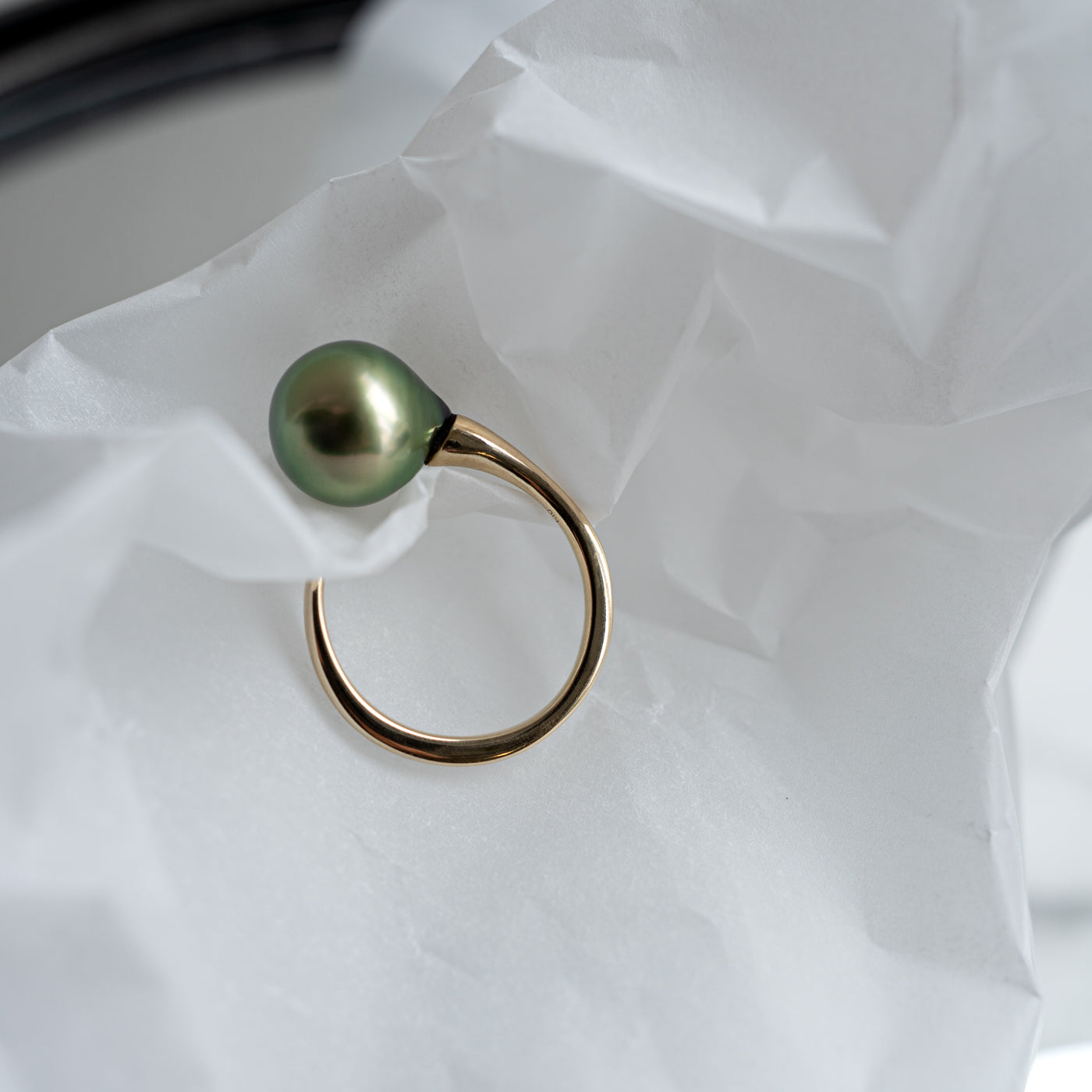 Flowing Open Ring - Tahitian Pearl