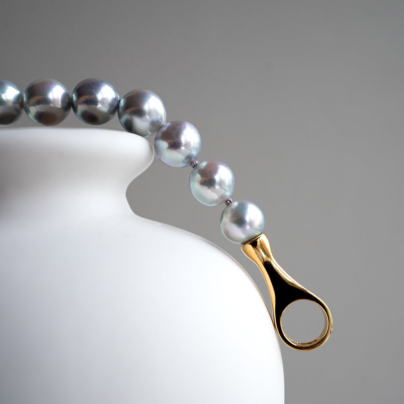 【ESSENTIALS】 7.0-7.5mm Blue Akoya Pearl Bracelet