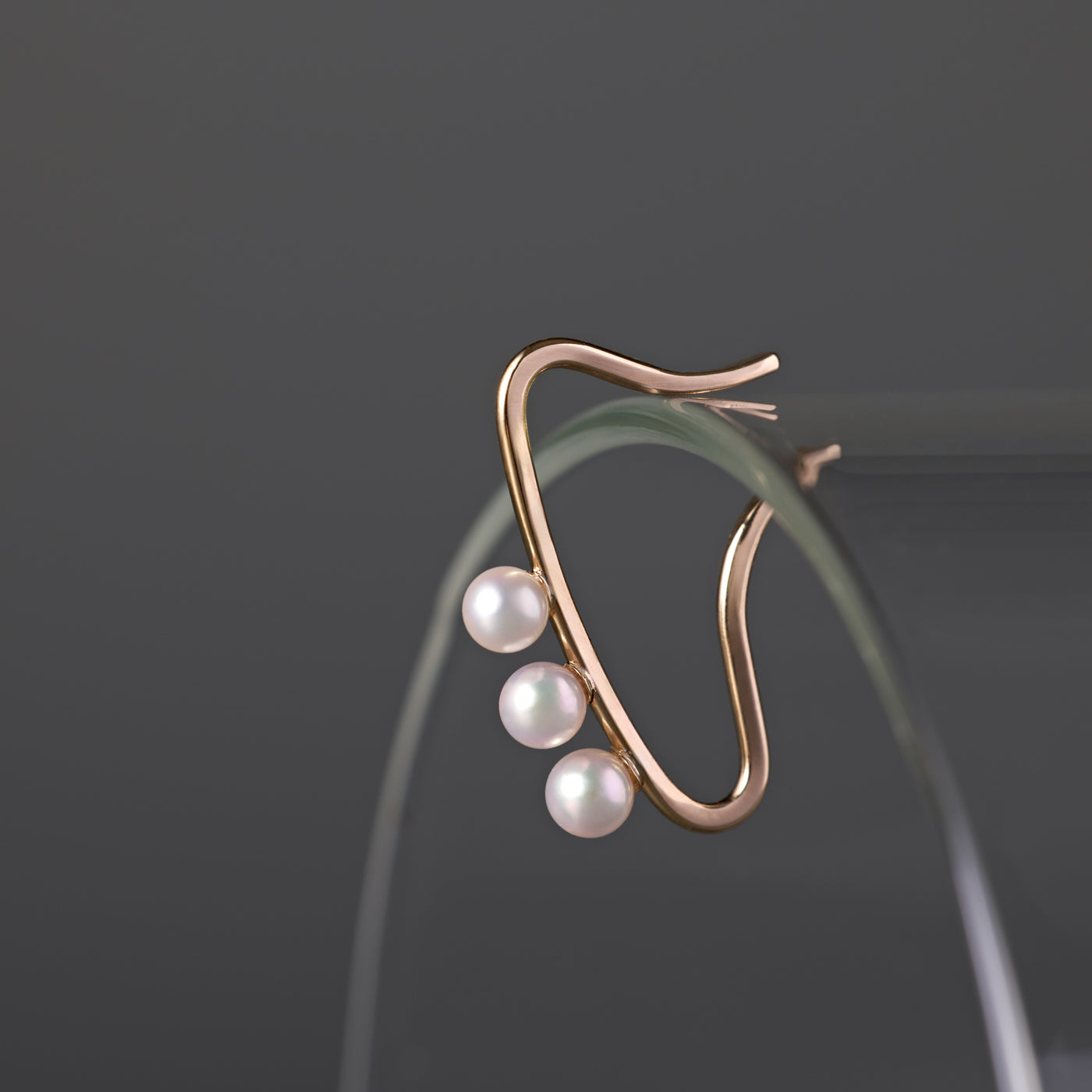 Ellipsis Ear Cuff - 3.5mm Akoya