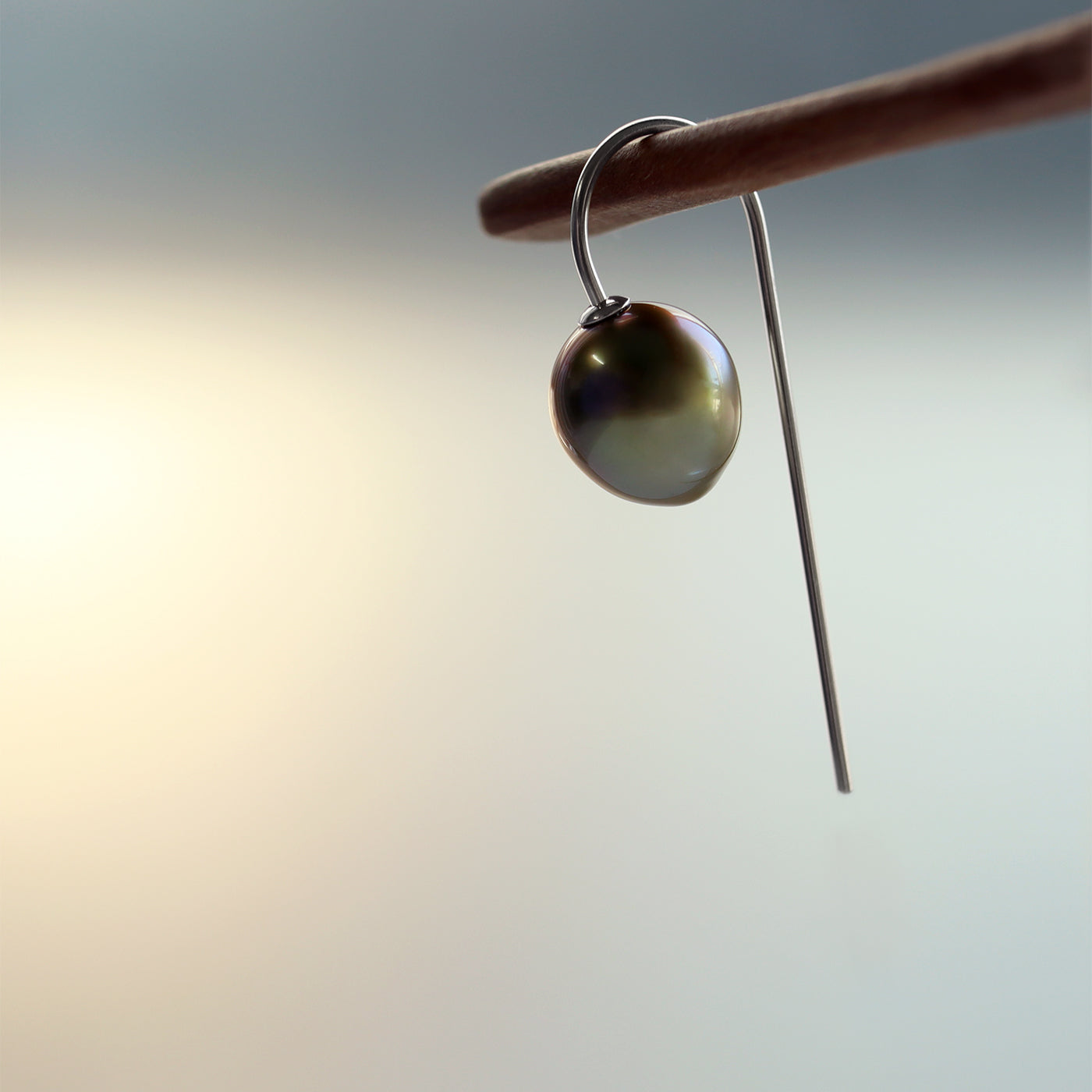 【BASE PARTS】18K Wand Hook Earring