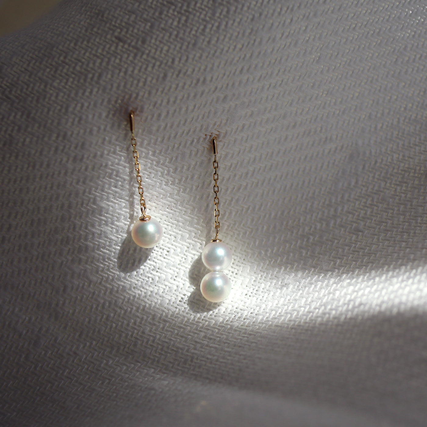Arced Pearl Stud Earring - Baby Akoya
