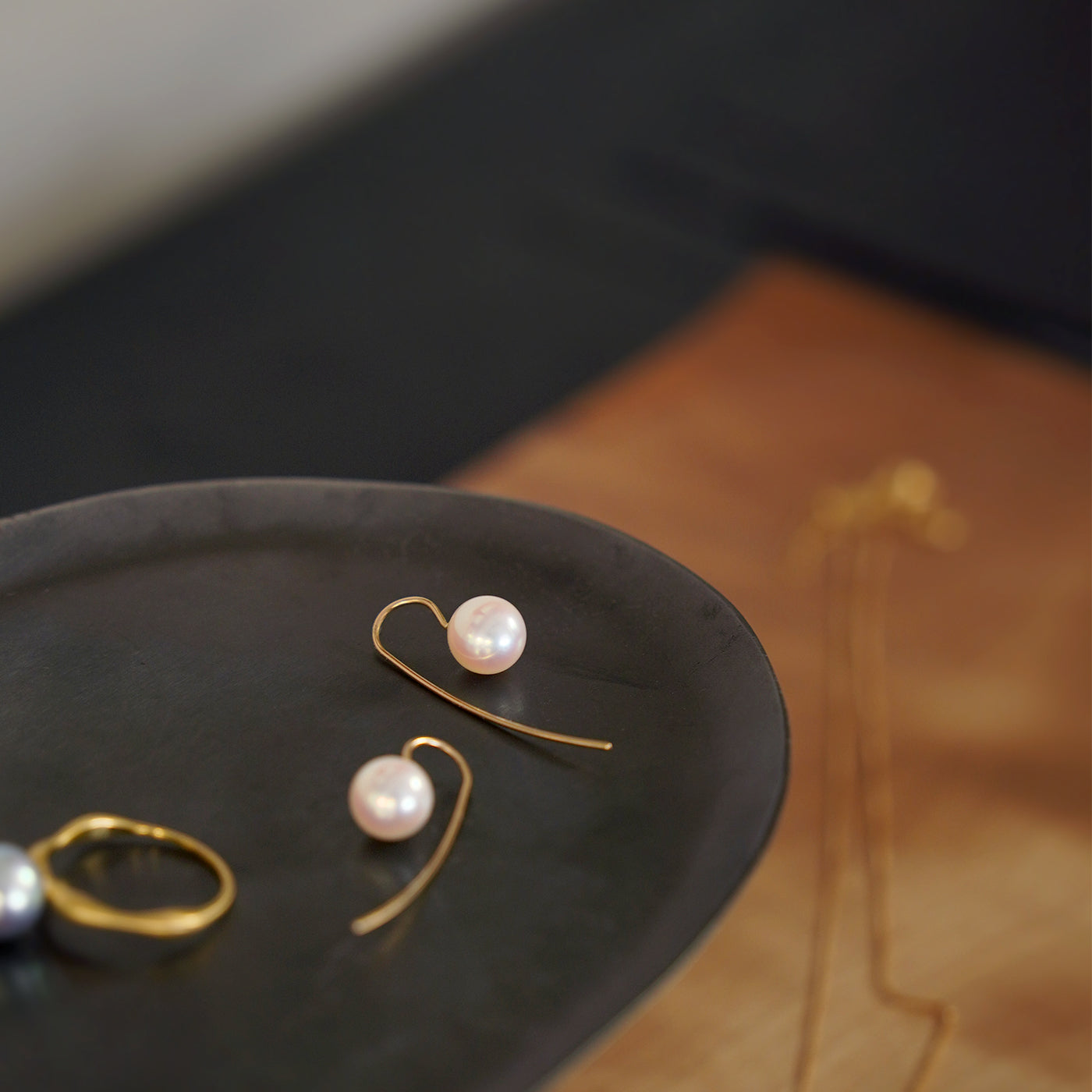 Trickle Hook Pierced Earrings - Akoya Pearl (Pink)