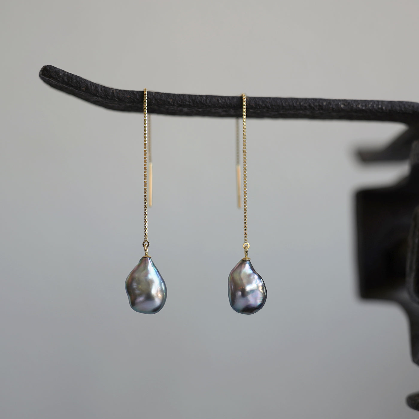Sakasa Drop Two-Tone Chain Earrings