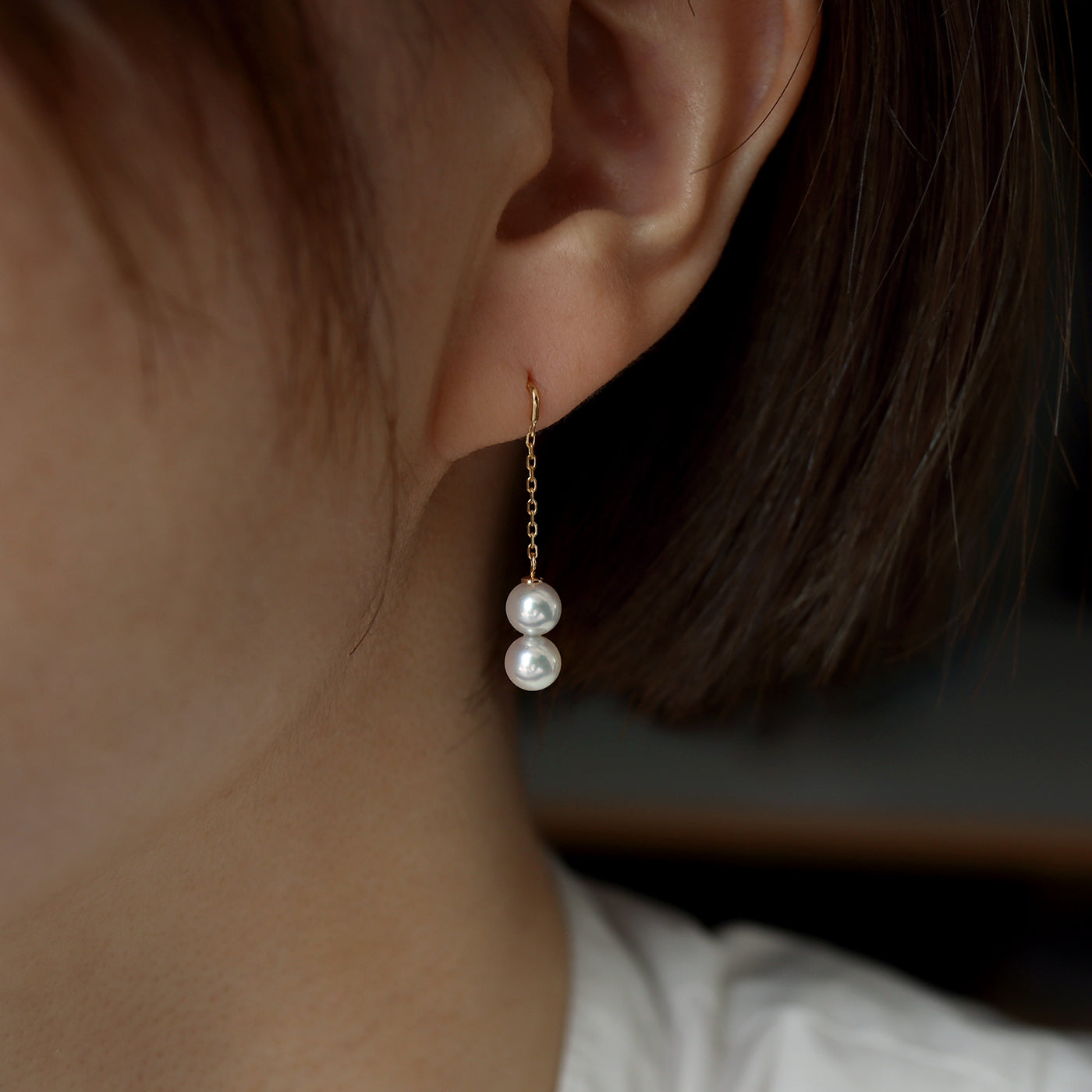 Arced Pearl Stud Earring - Baby Akoya