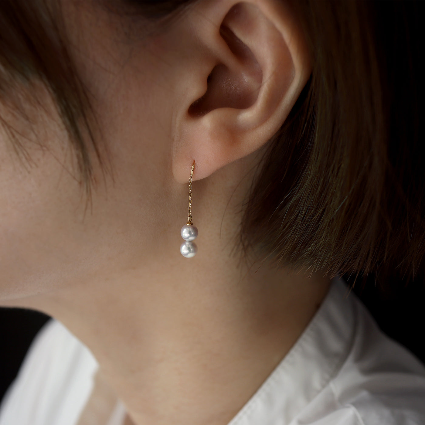 Arced Pearl Stud Earring - Baby Akoya