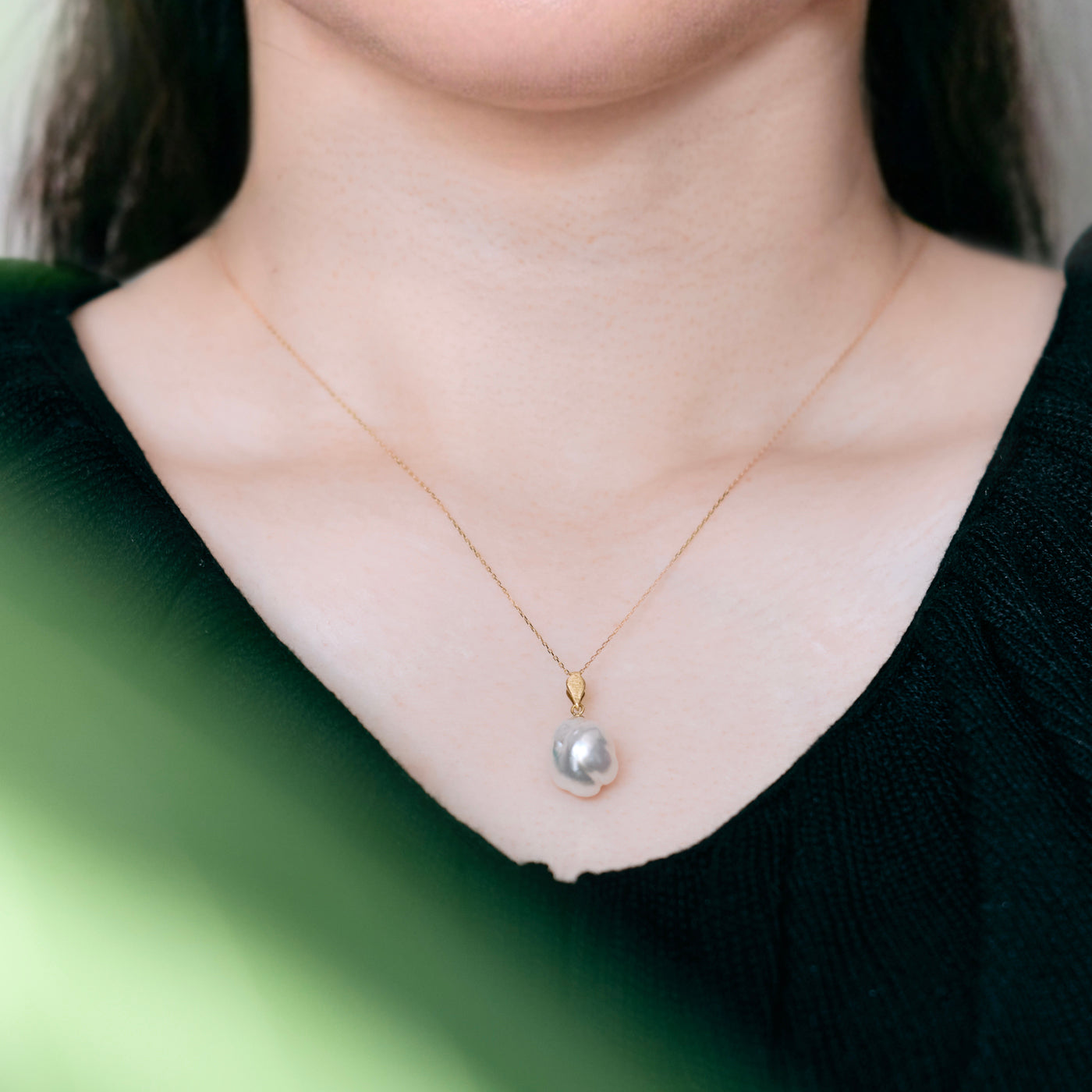 Ogee Bail Pendant - South Sea Pearl