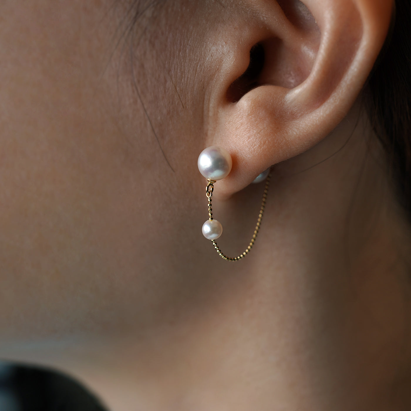 Hoop Swing Chain Earring - Akoya Pearl