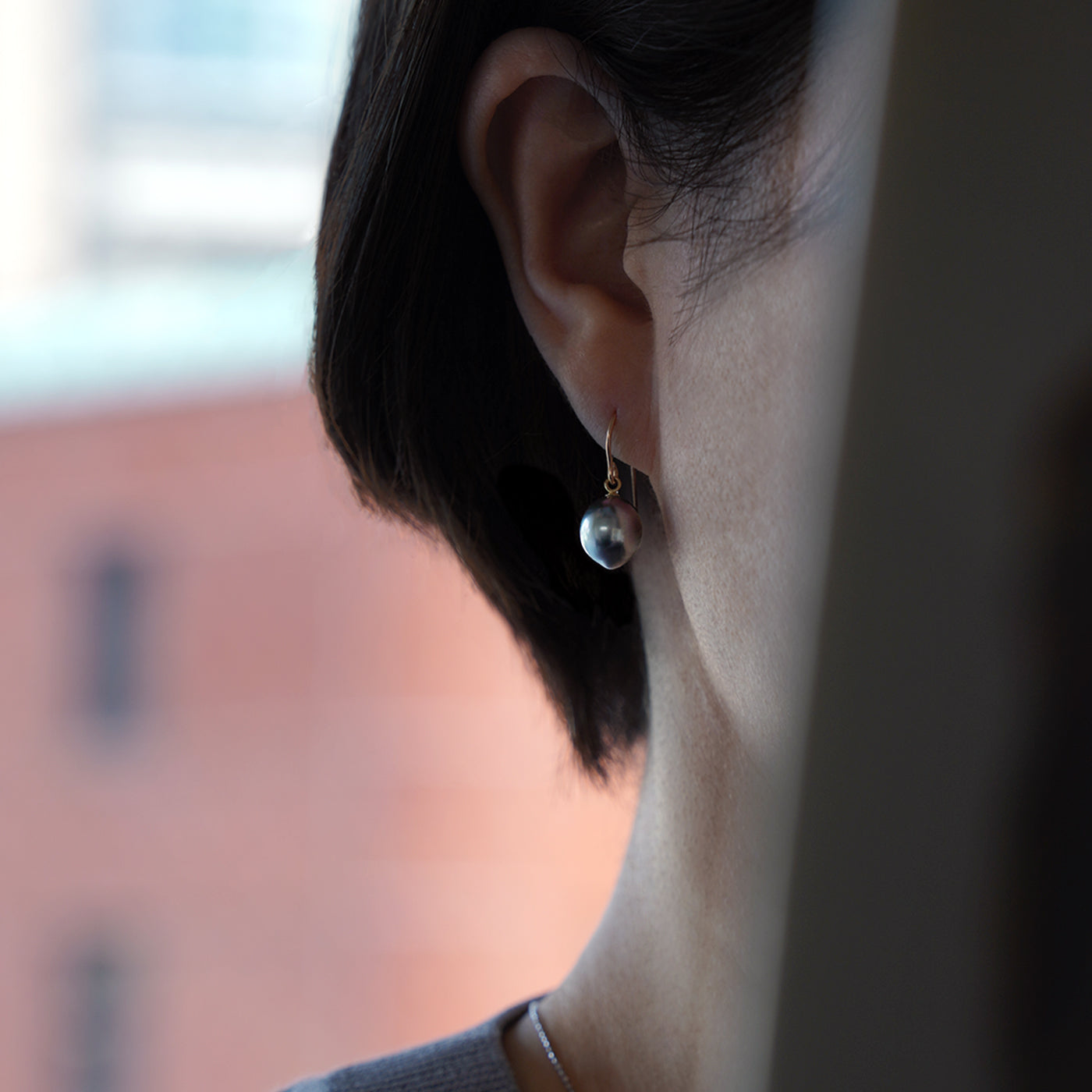 Trickle Hook Earrings - Tahitian Pearl