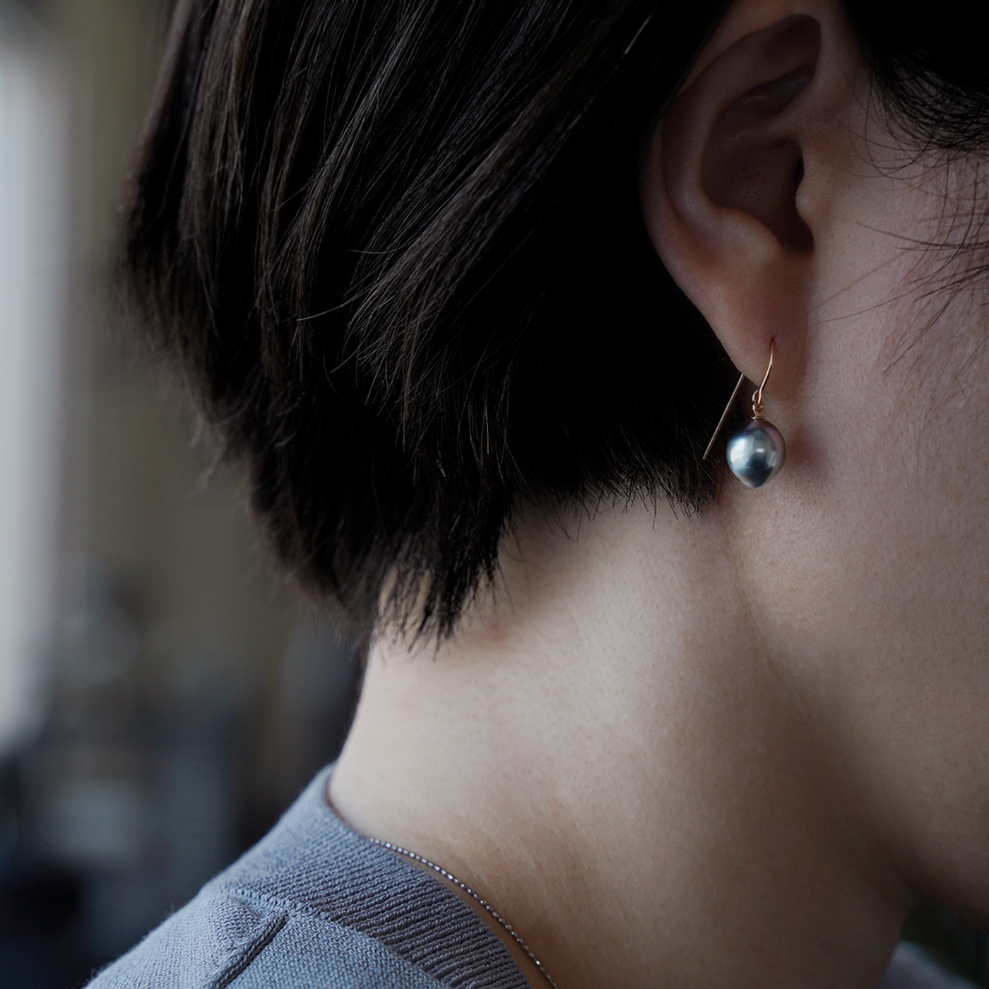Trickle Hook Earrings - Tahitian Pearl