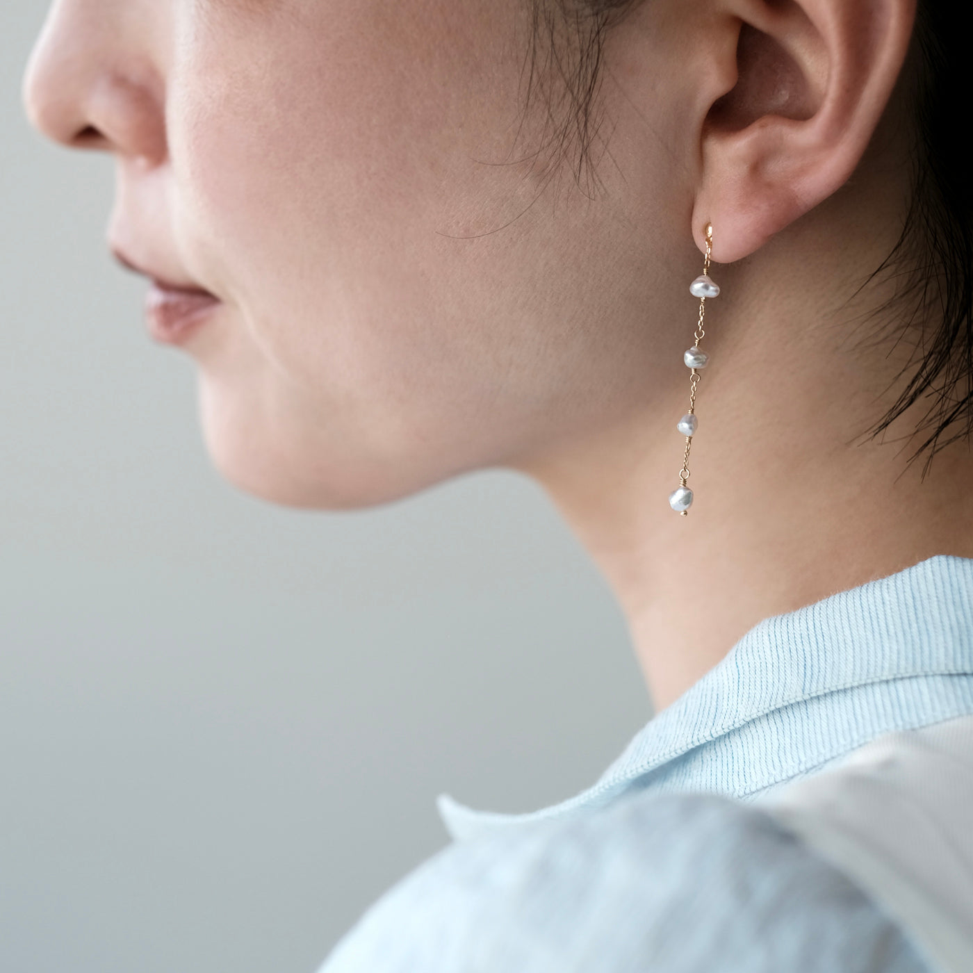 Pearl Station Pierced Earrings - Akoya Keshi