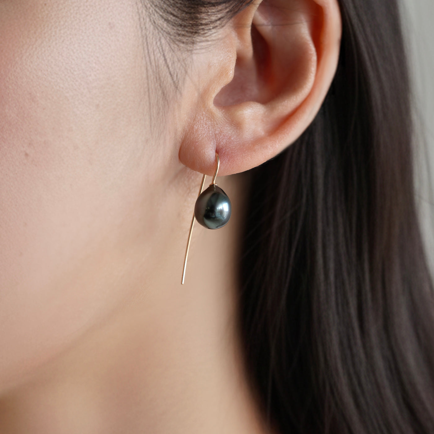 Trickle Hook Pierced Earrings - Tahitian Pearl