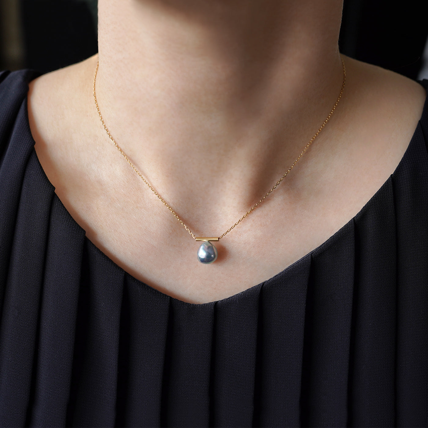 Pearl Dwells Necklace - "Umihotaru" Akoya Pearl