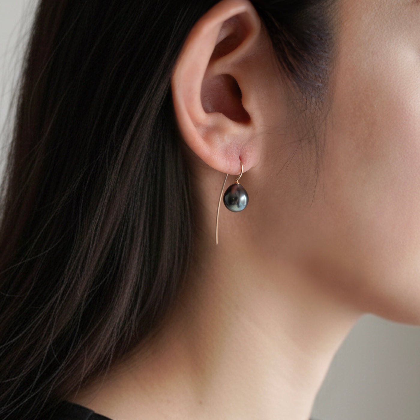 Trickle Hook Pierced Earrings - Tahitian Pearl