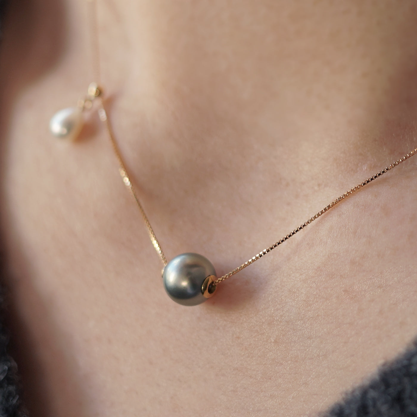 Wandering Pearl Chain Necklace - Tahitian &Akoya Keshi