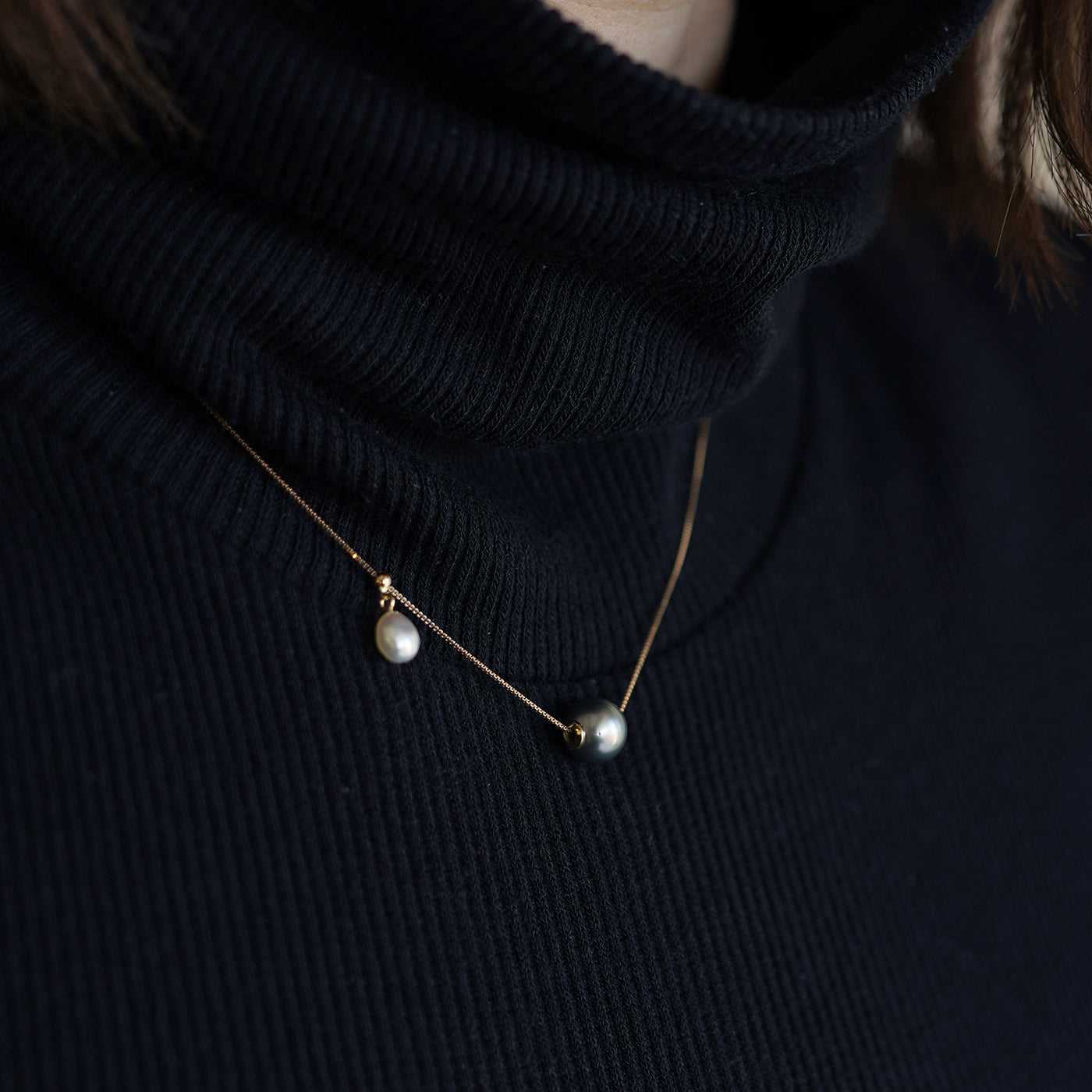Wandering Pearl Chain Necklace - Tahitian &Akoya Keshi
