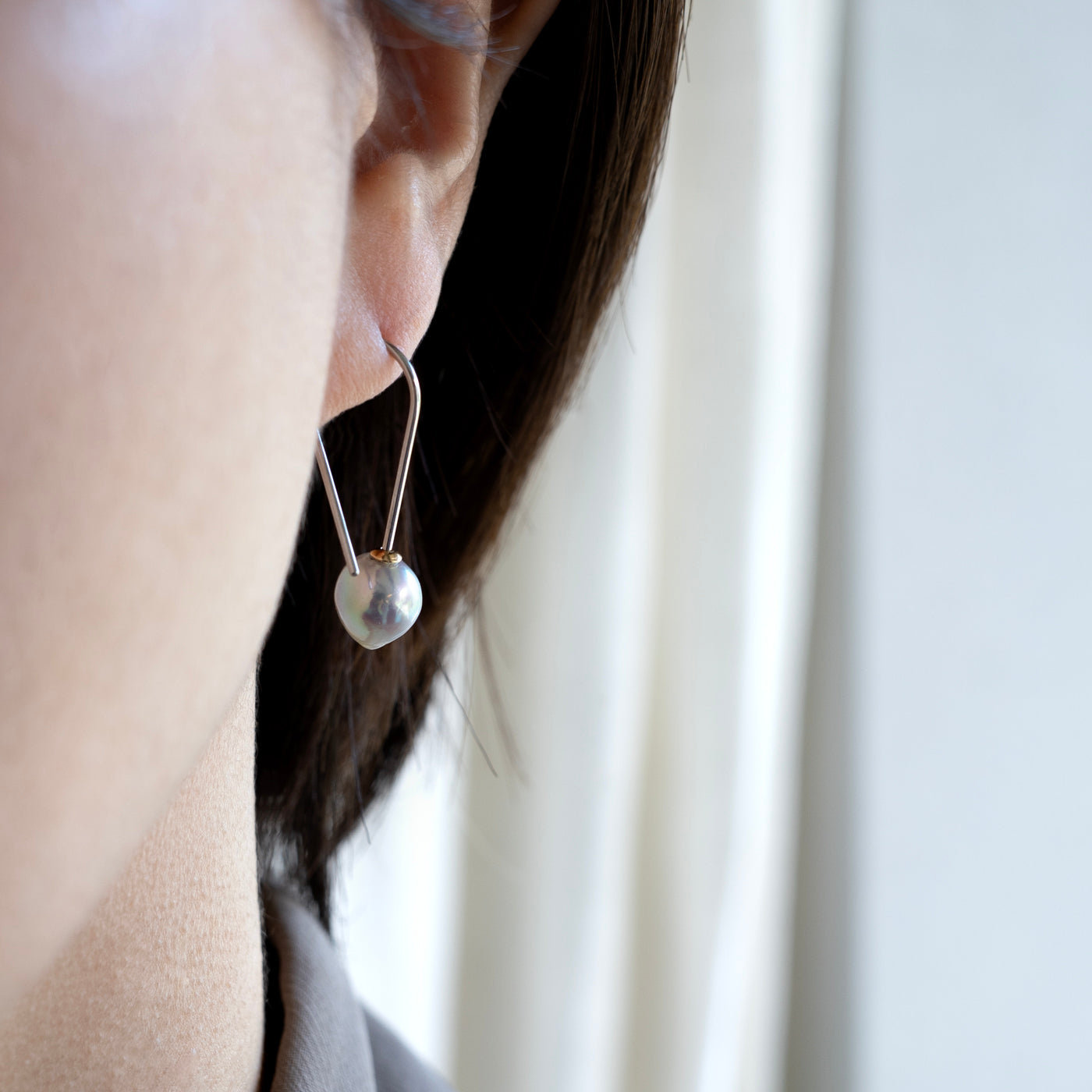 【BASE PARTS】Pt900 Twist Hook Pierced Earring