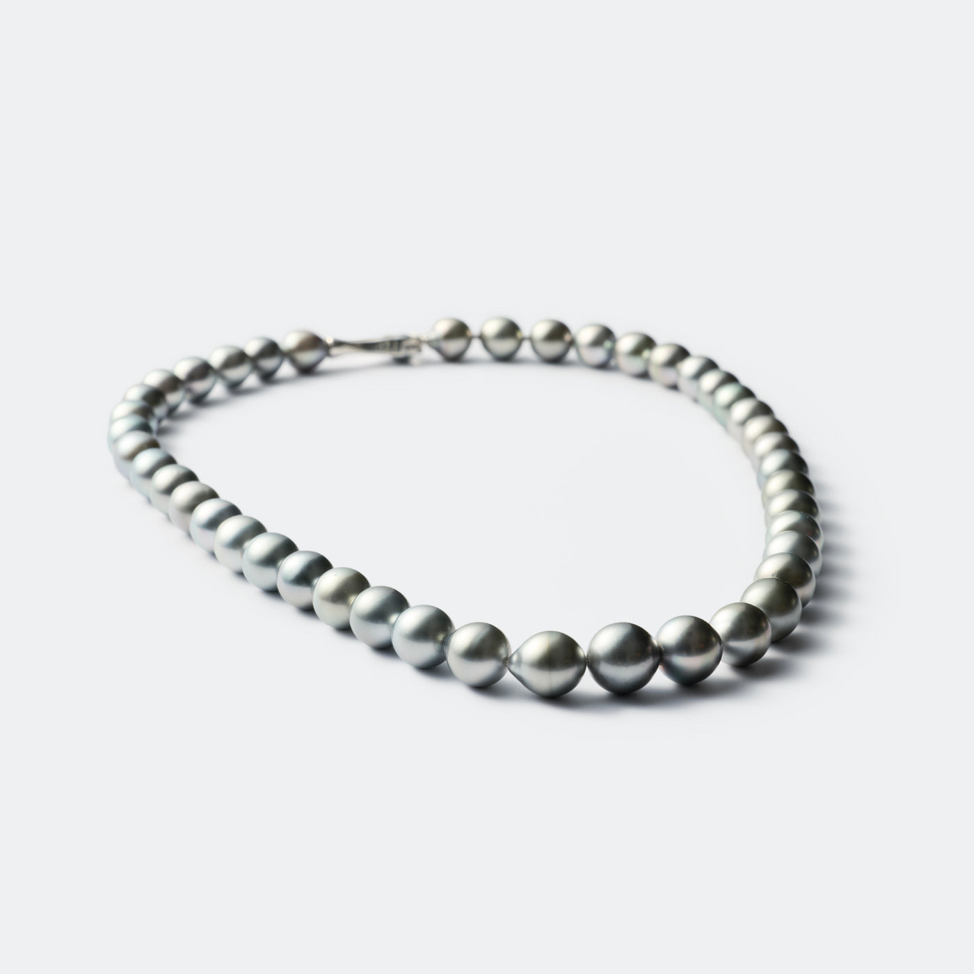【ESSENTIALS】 8.2-10.7mm Tahitian Pearl Necklace / A