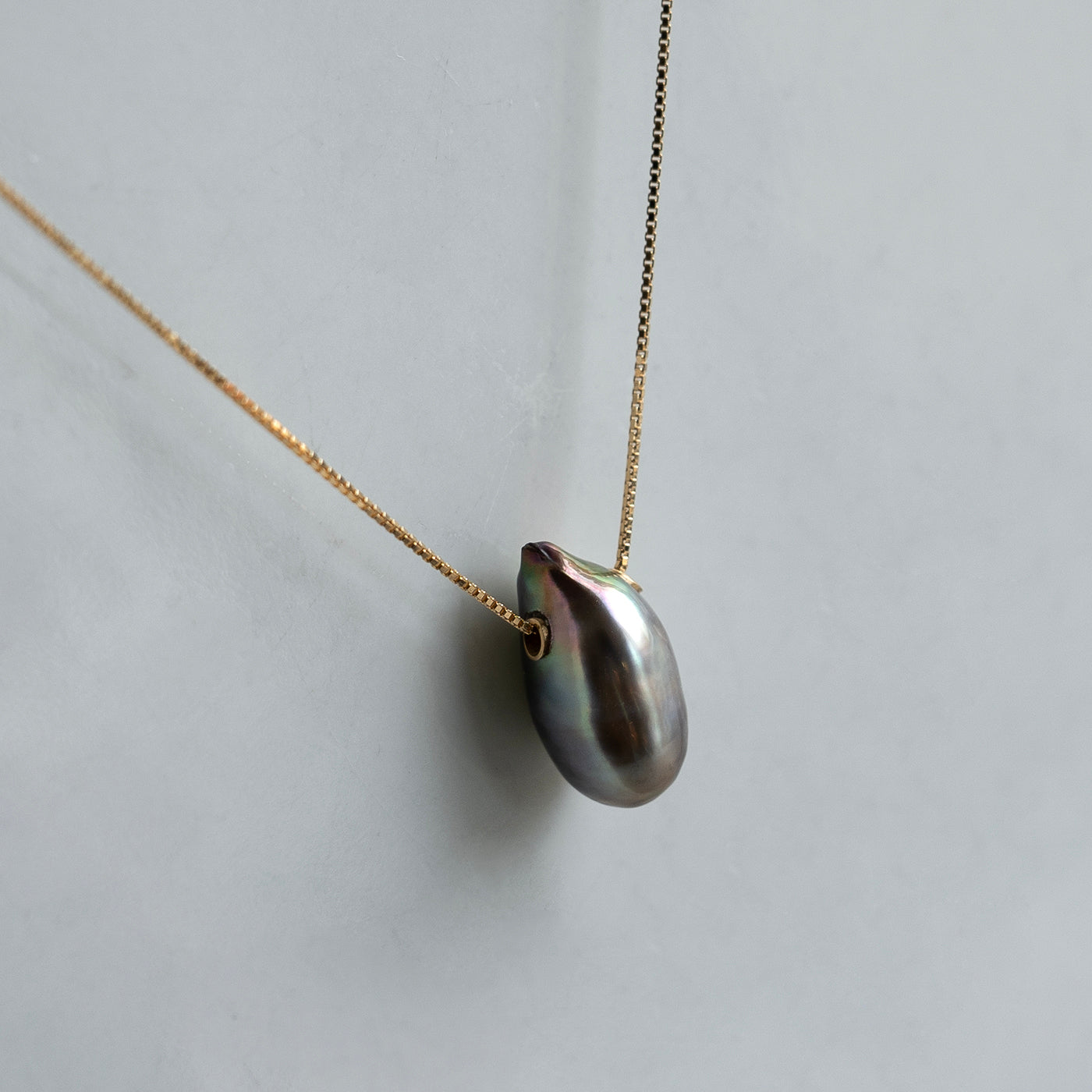 Pearl Tunnel Necklace - Tahitian Keshi