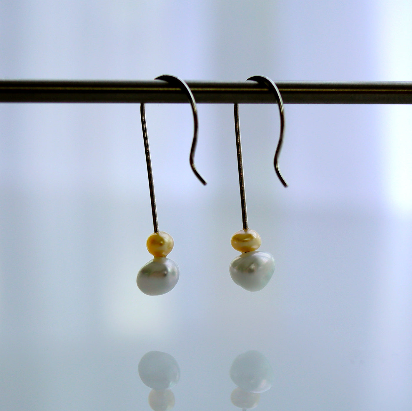 Two-Color Keshi Earrings - 14K WG