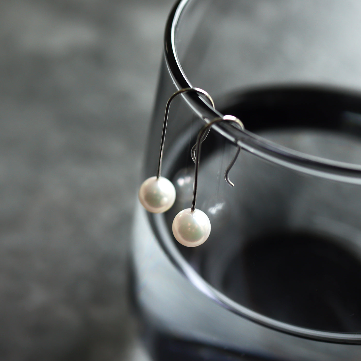 Akoya Eighth Note Earrings ―― 14K WG