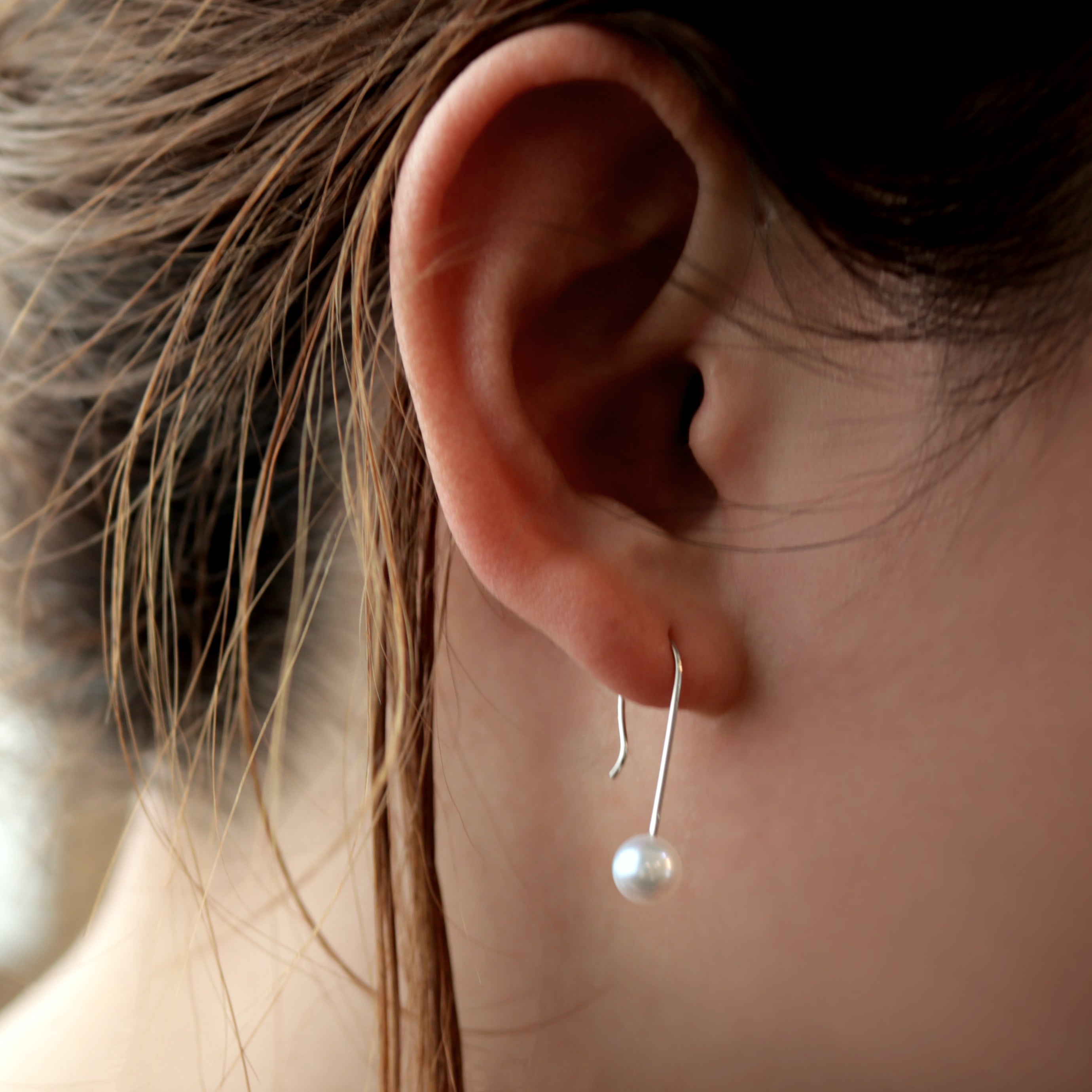Akoya Eighth Note Earrings ―― 14K WG