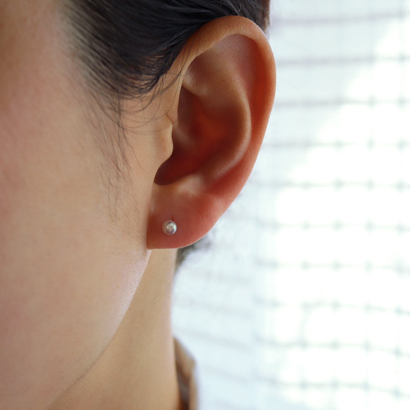 Atypical Cup Studs - Baby Akoya