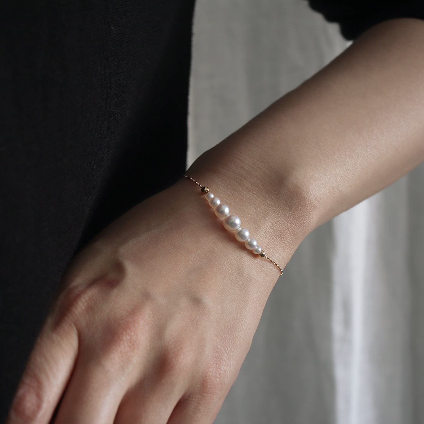 Graduated Pearl Chain Bracelet - Akoya Pearl