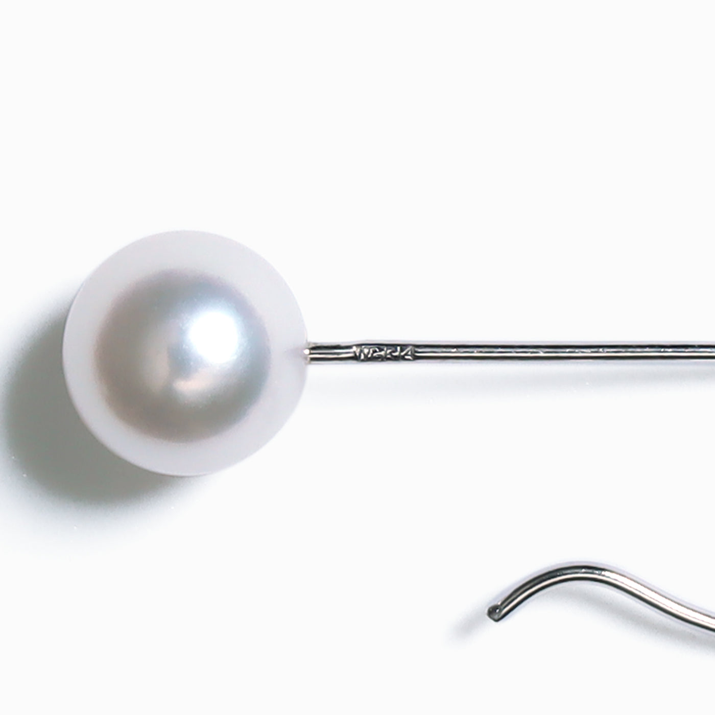 Akoya Eighth Note Earrings ―― 14K WG
