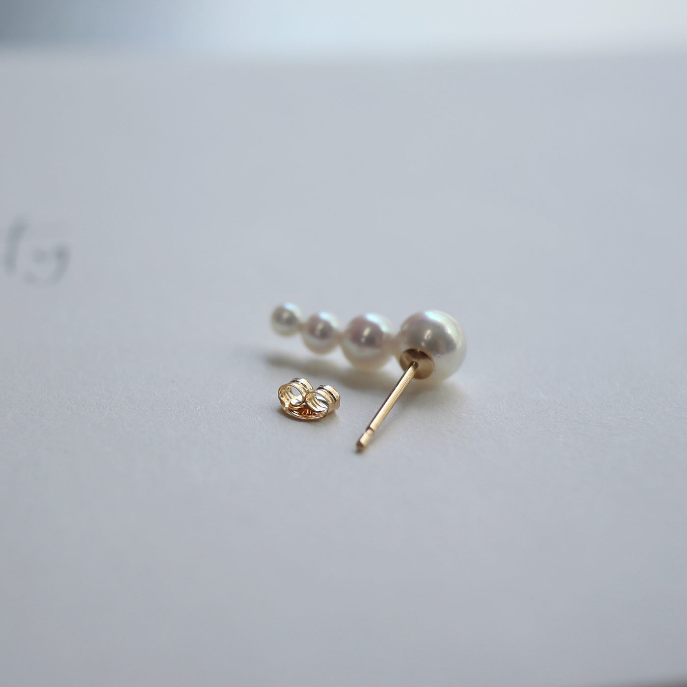 Arced Pearl Stud -Baby Akoya