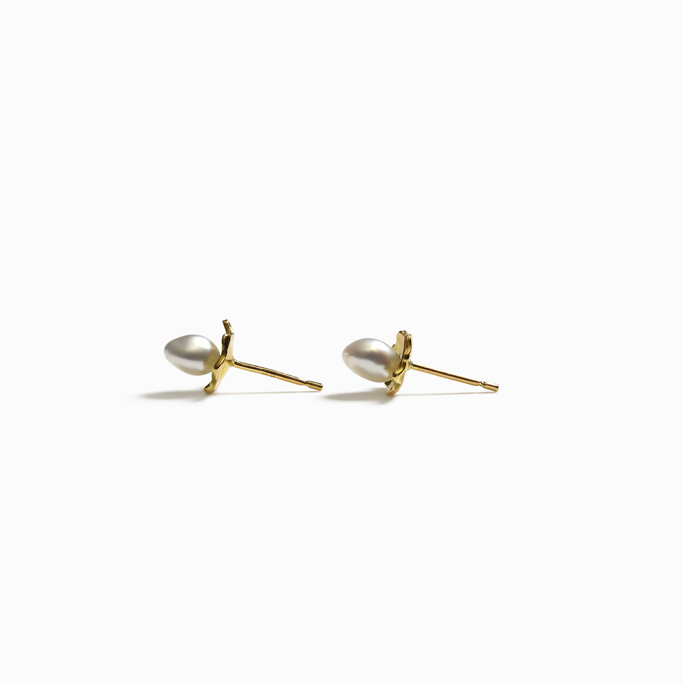 South Sea Keshi Sealing Flower Earrings
