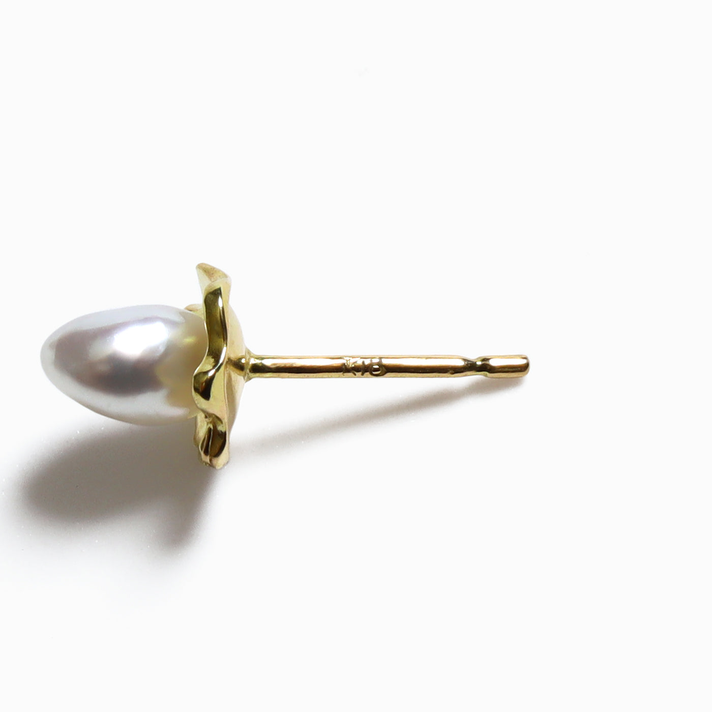 South Sea Keshi Sealing Flower Earrings