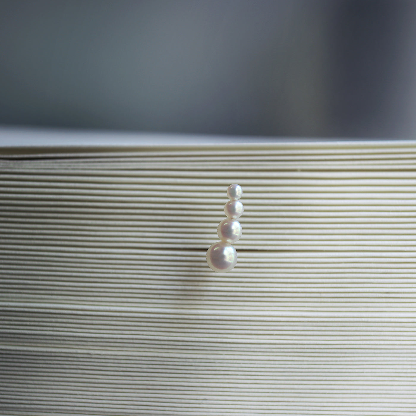 Arced Pearl Stud -Baby Akoya