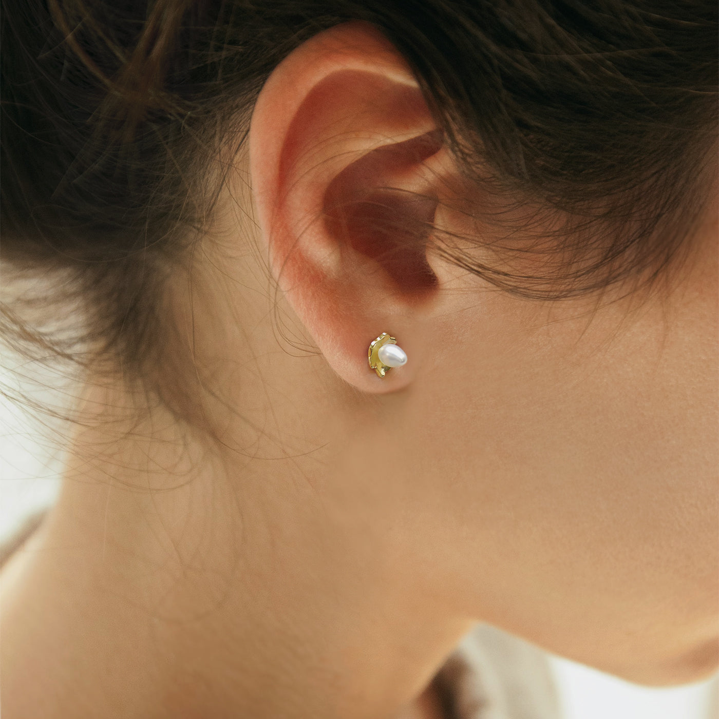 South Sea Keshi Sealing Flower Earrings