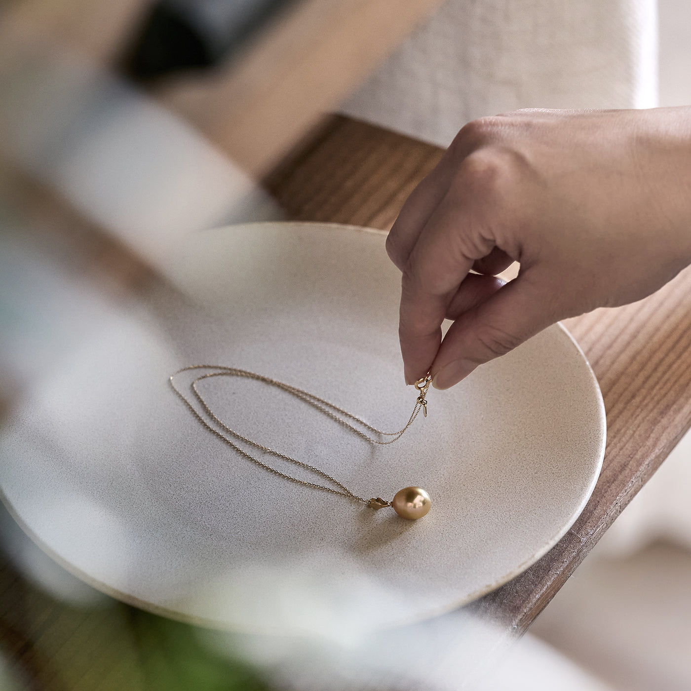 Ogee Bail Pendant - Golden South Sea Pearl