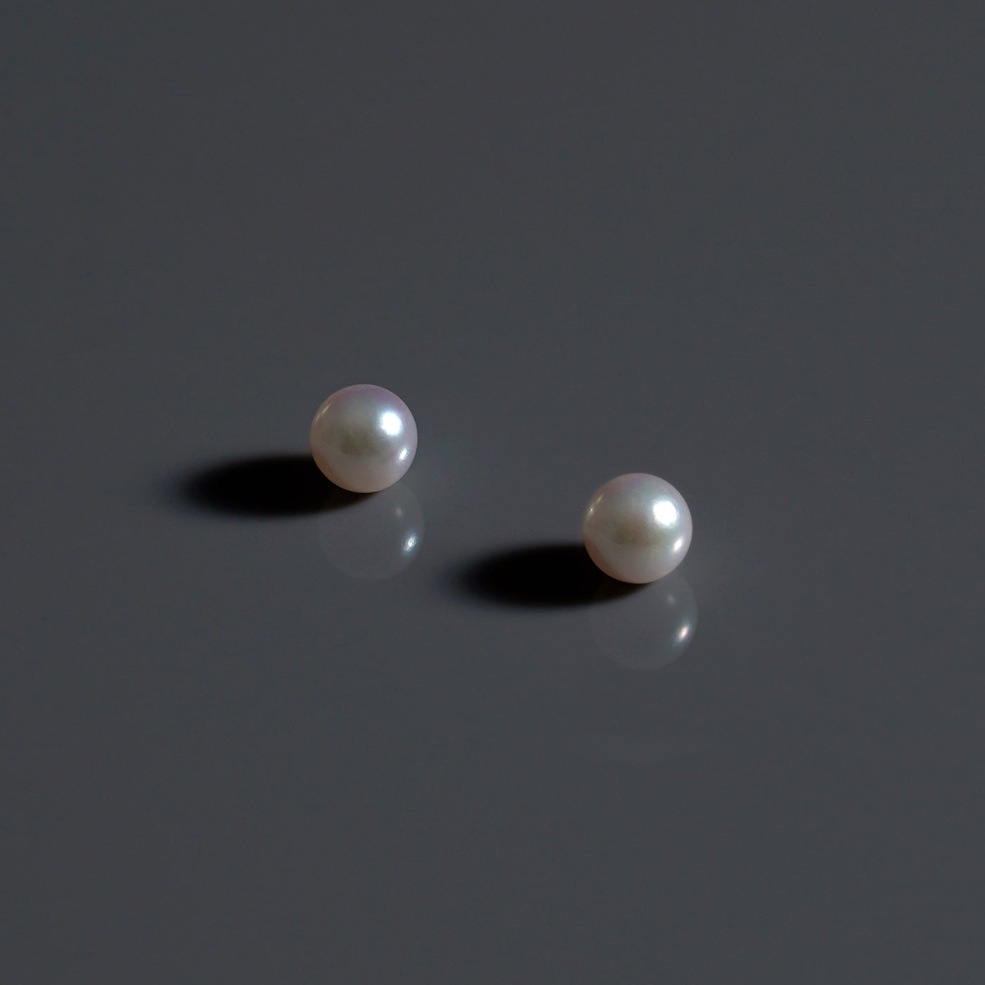 【ESSENTIALS】4.5-5.0mm Akoya Pearl Studs / Earrings  / GN