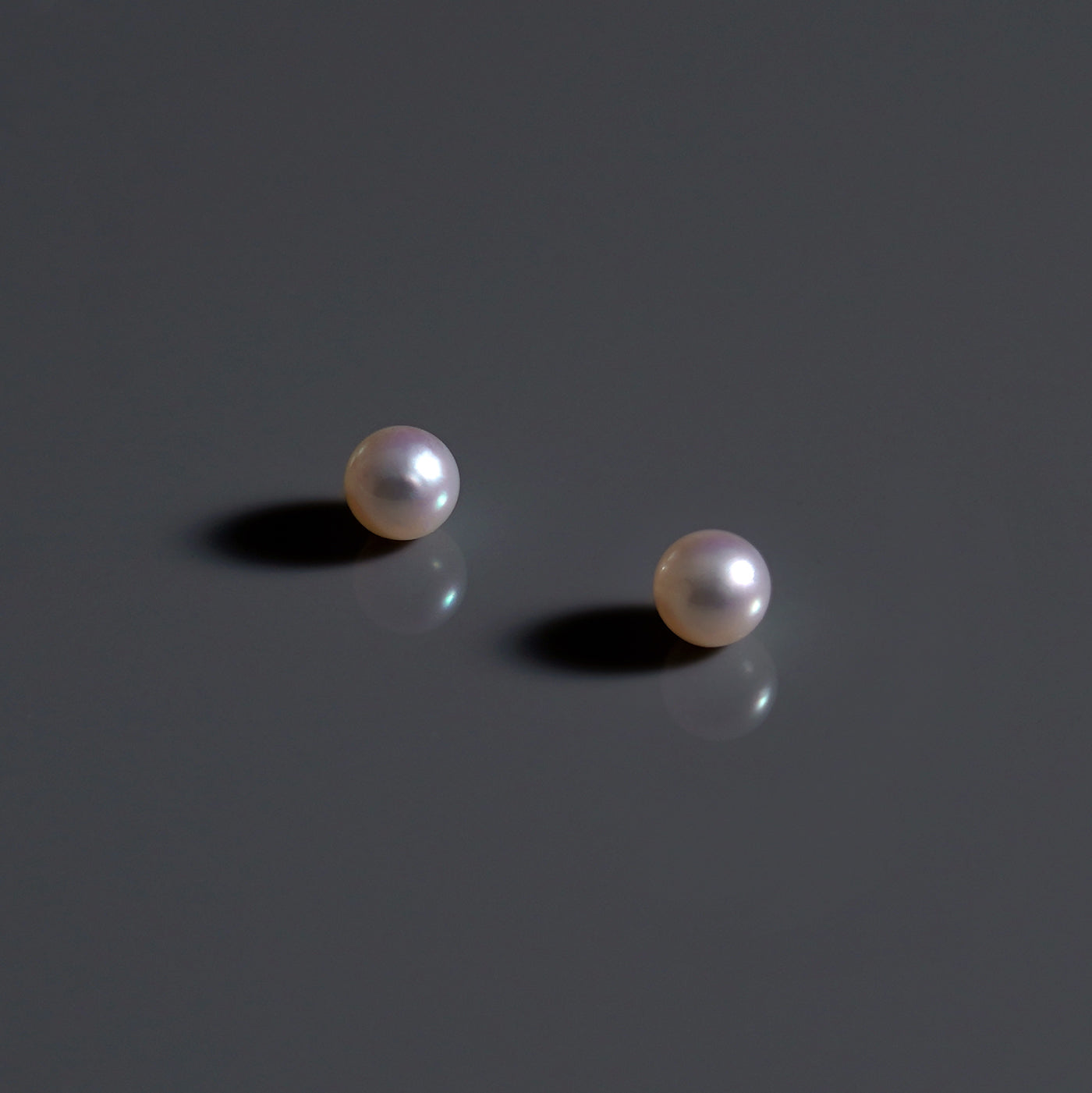 【ESSENTIALS】4.5-5.0mm Akoya Pearl Studs / Earrings / PK