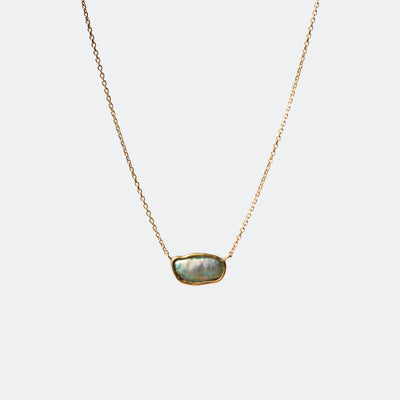 Back_250729_GoldRimmedPearlNecklace_02_1x1_cd215795-ce0d-4082-99a0-f296b8485854 - sCenes