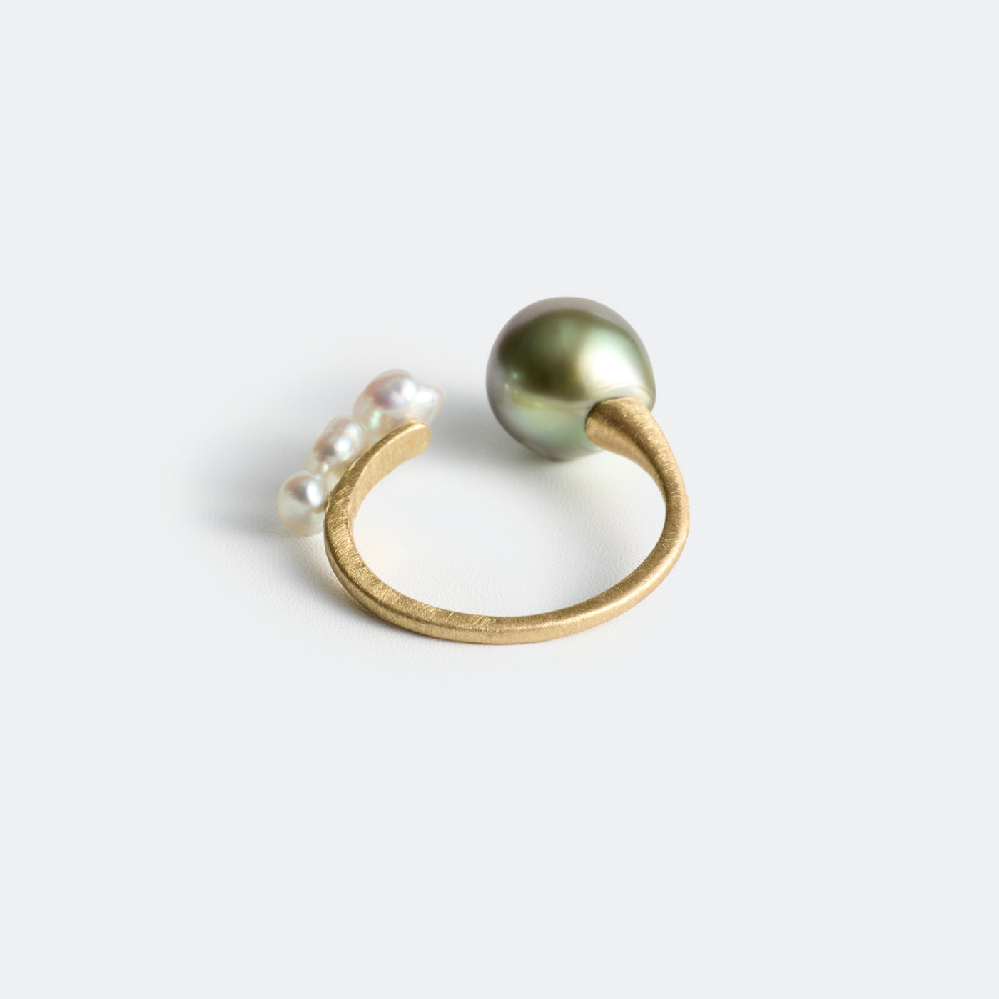 Flowing Open Ring ＜ Luxe ＞ - Tahitian Pearl & Akoya Keshi