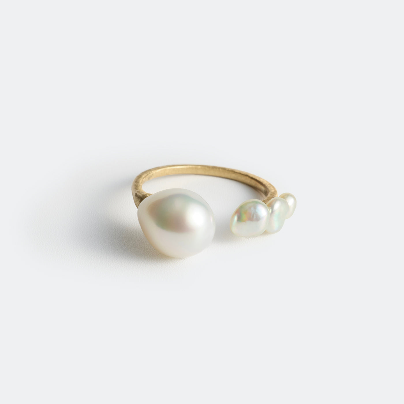 Flowing Open Ring ＜ Luxe ＞ - SSP Pearl & Akoya Keshi