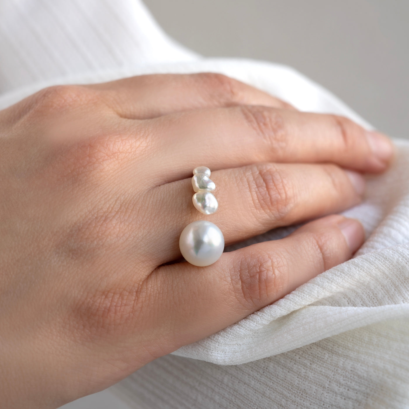 Flowing Open Ring ＜ Luxe ＞ - SSP & Akoya Keshi