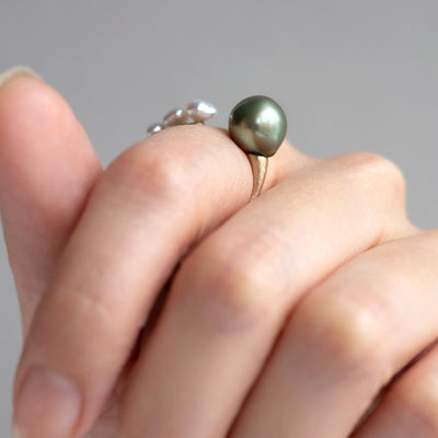 Flowing Open Ring ＜ Luxe ＞ - Tahitian Pearl & Akoya Keshi