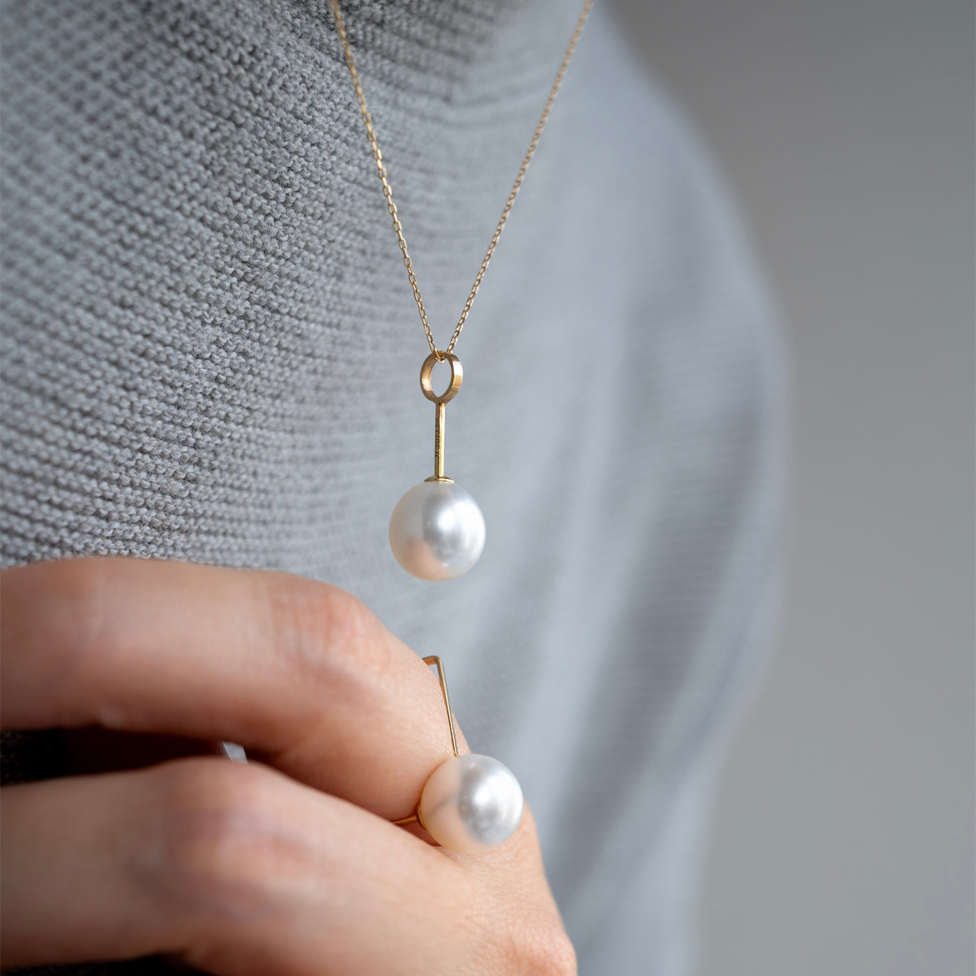 Hand_Neck 白 パール 真珠 カスタムジュエリー ネジ式 ミニマル シンプル ペア